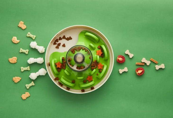 Pet Dreams House Spin Ufo Maze Green Tricky miska interaktywna - Petstages