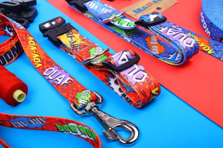 Smycz Prosta - Graffiti Czerwone 0691 30MM 130CM - matteo-company